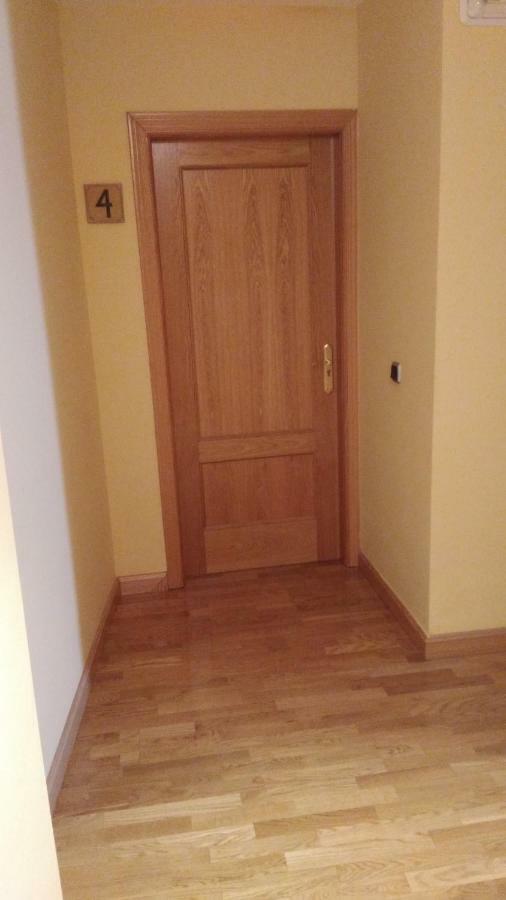 Hostal Puerta Del Valle La Cistérniga Eksteriør billede